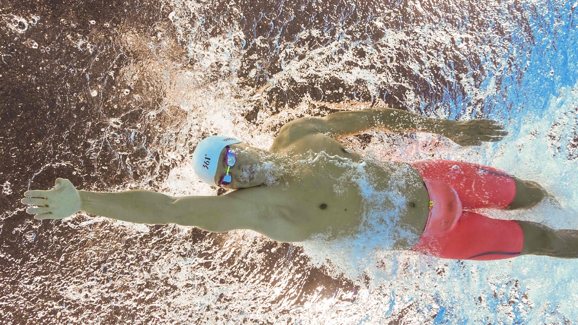 _蓝色海域的跳水表演：水之女王归来_，跳水之国