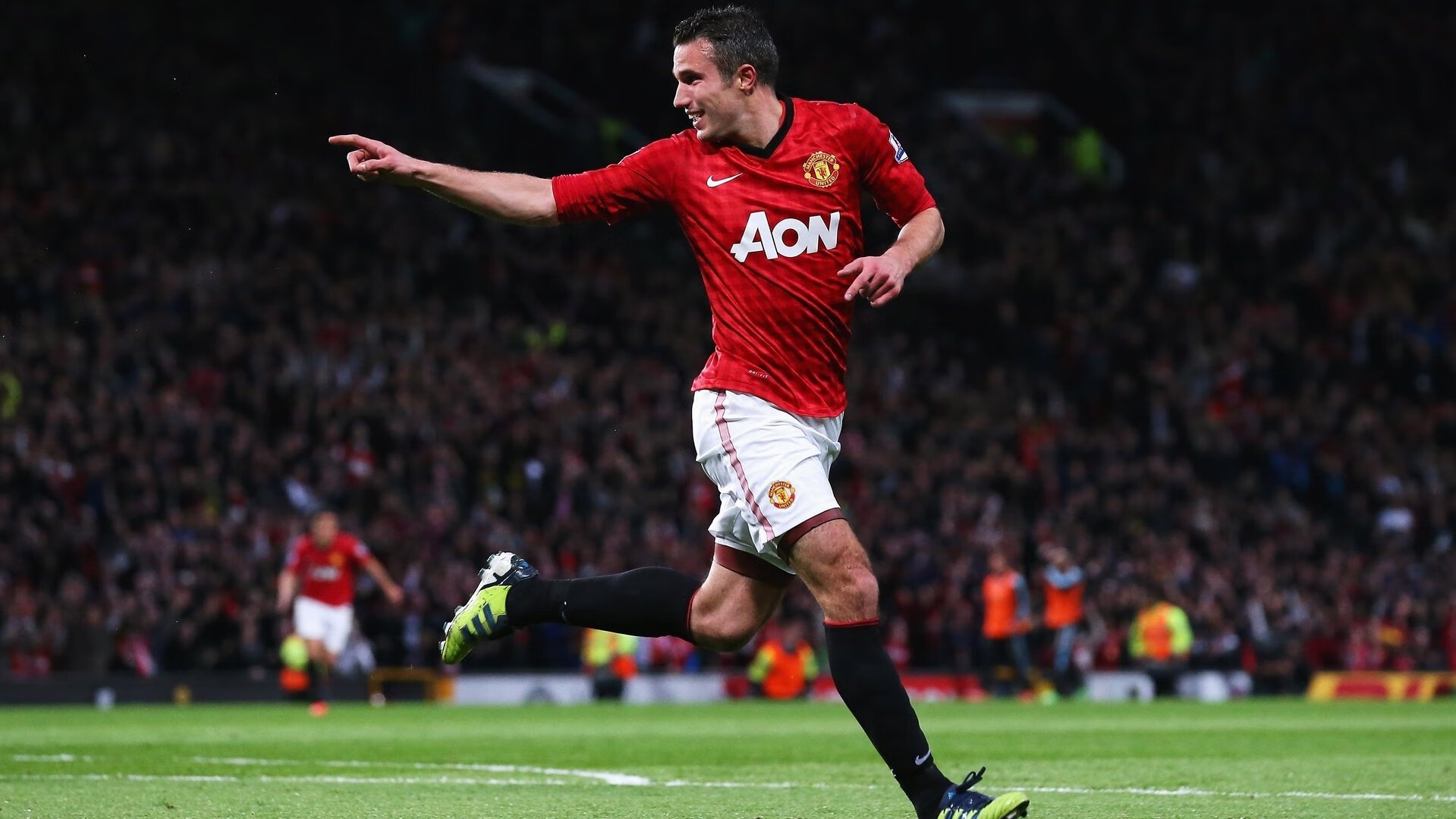 曼城力挽狂澜赛进四强，夺冠前景平路漫漫，曼城斩获联赛杯四连冠